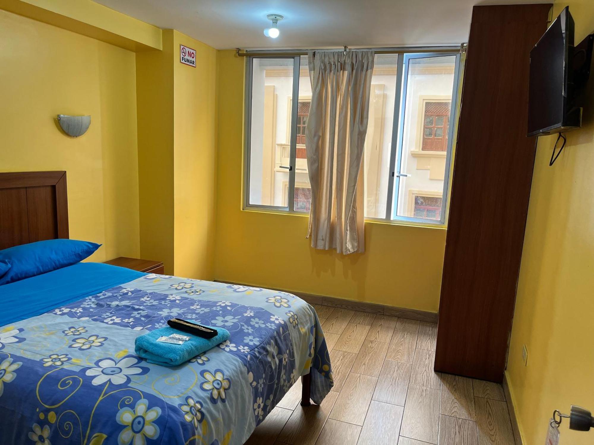 Hotel Residencial Miraflores Loja Exteriör bild